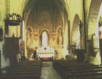 Intérieur de l'abside et de la nef